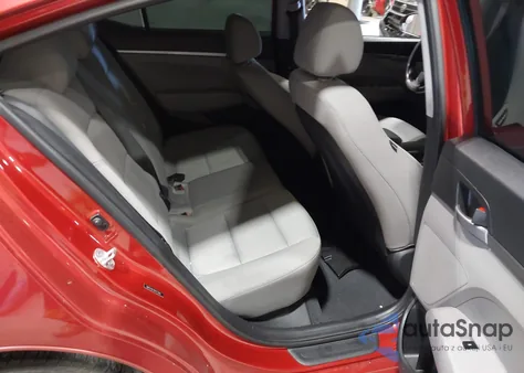 2017 Hyundai Elantra Se из США, поврежденный, VIN 5NPD74LFXHH117099